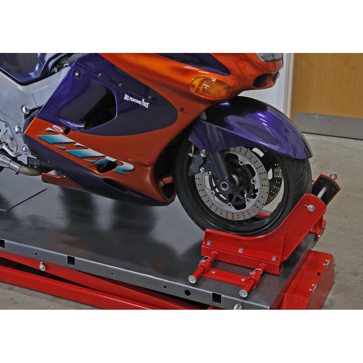 Heavy-Duty Electro/Hydraulic Motorcycle Lift 680kg Capacity