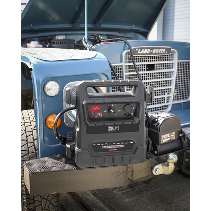 12/24V RoadStart® Emergency Jump Starter 4600 Peak Amps - DEKRA Approved