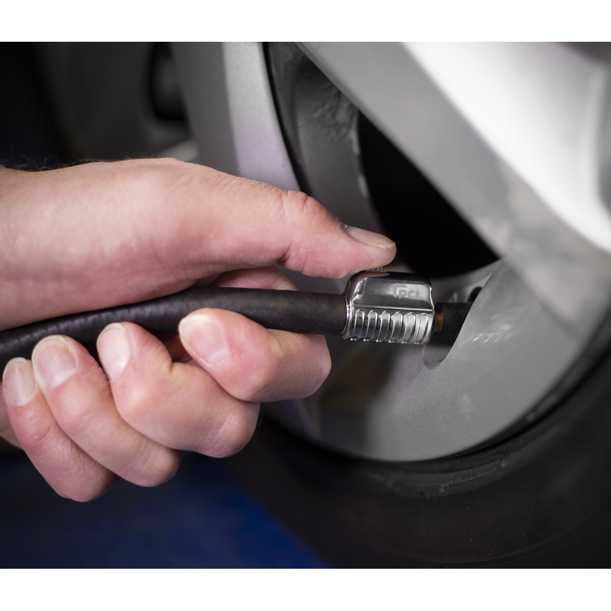PCL 90° Angled Swivel Tyre Inflator Clip-On Connector 1/4"BSP(F)