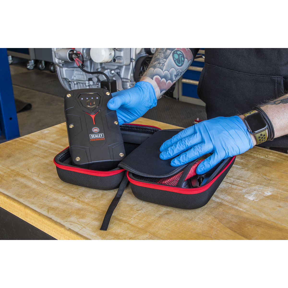 RoadStart® 12V Lithium-ion Jump Starter Power Pack 1200A