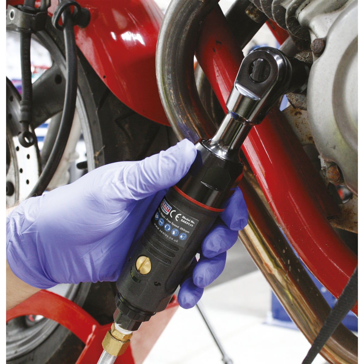 Premier Compact Air Ratchet Wrench