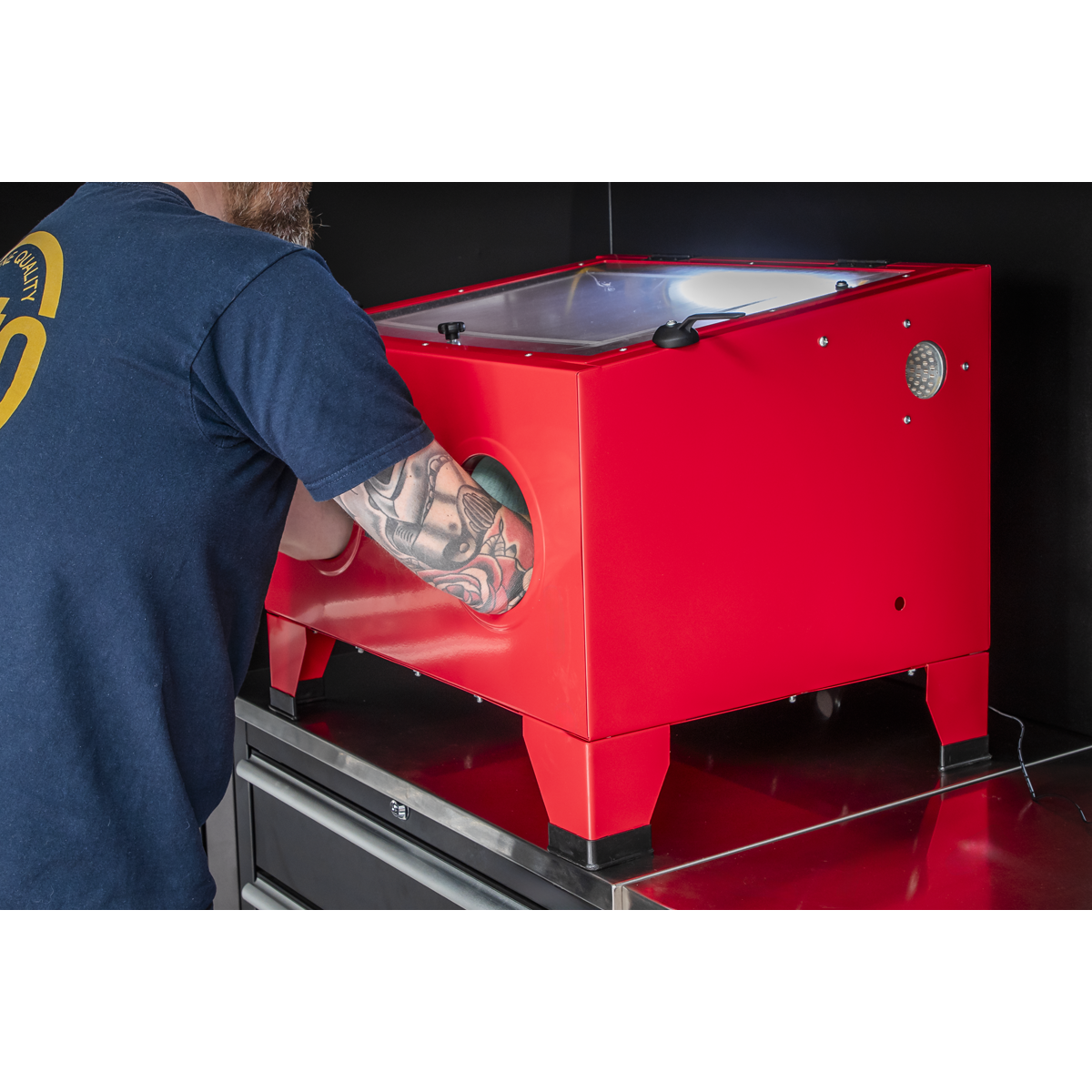 Shot Blasting Cabinet with Gun 640 x 490 x 490mm