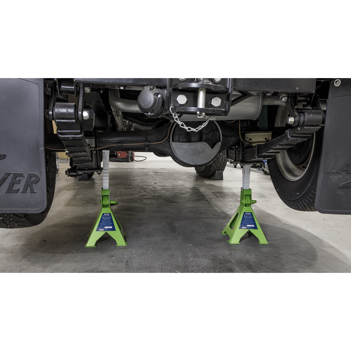 Ratchet Type Axle Stands (Pair) 3 Tonne Capacity per Stand - Hi-Vis Green