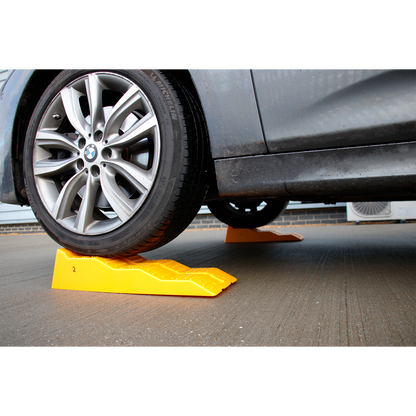 Levelling Ramps - 3-Stage 2.5 Tonne Capacity per Ramp 5 Tonne Capacity per Pair